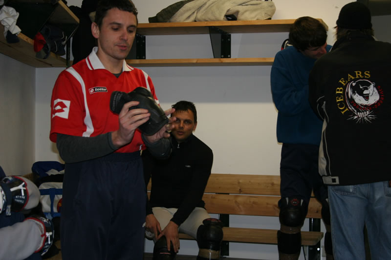 gal/Eishockeyspiel in Toblach/2008-02-02 SVR Eishockey 001.jpg